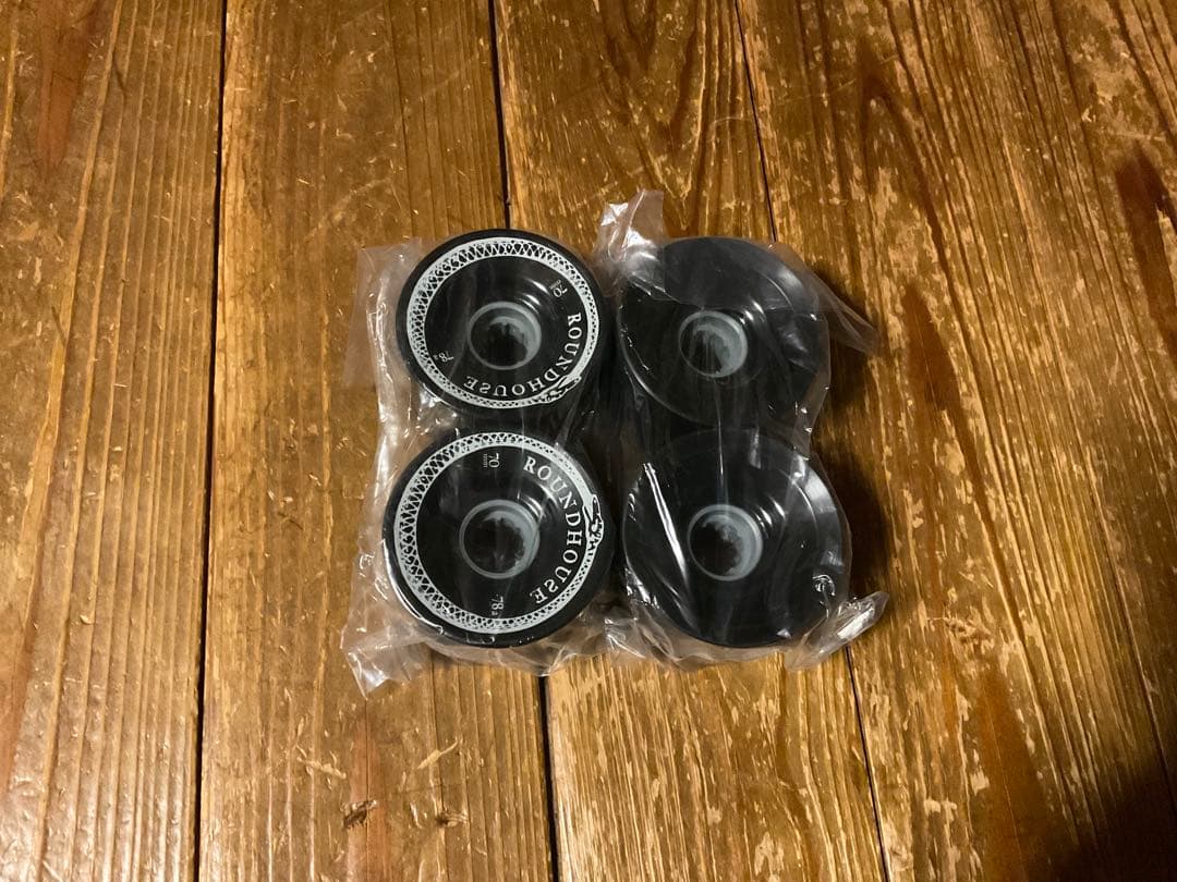 カーバーウィールwheel 70mm 78a Somoke 2x2 計4個