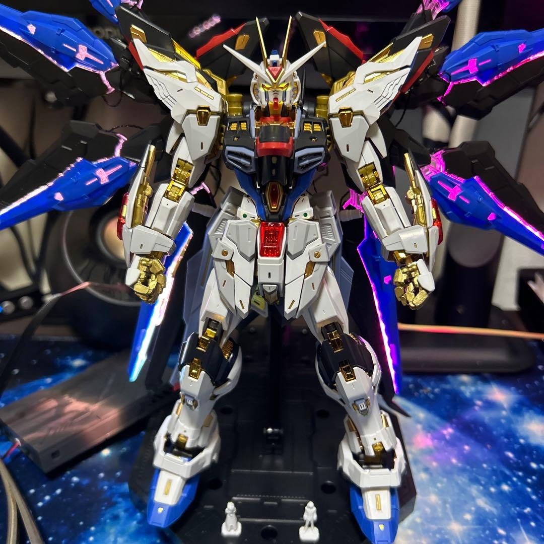 ストライクフリーダム　LED発光機能付き