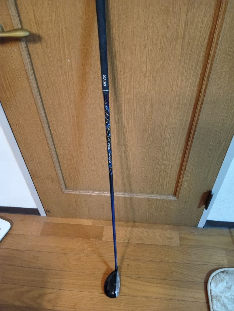 値下げしました。 XXIO 13.SR、H４新品同様ですハイブリッドUの4番