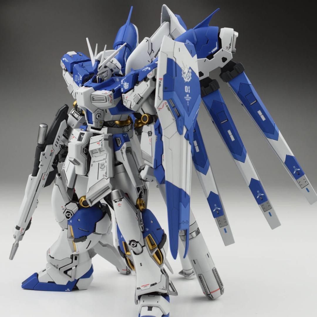 RG 1/144 RX-93-ν2 Hi-νガンダム 塗装済み 完成品