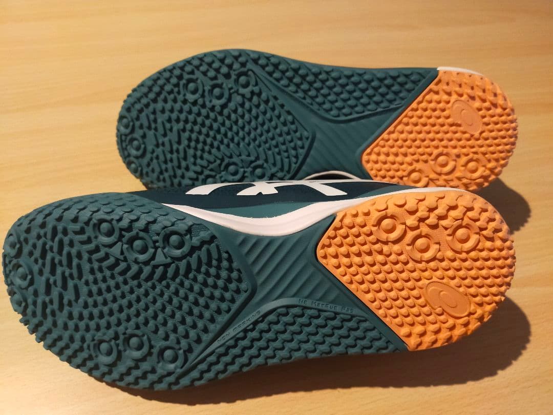 新品/タグ付　ASICS GEL RESOLUTION 8 OC 　27㌢