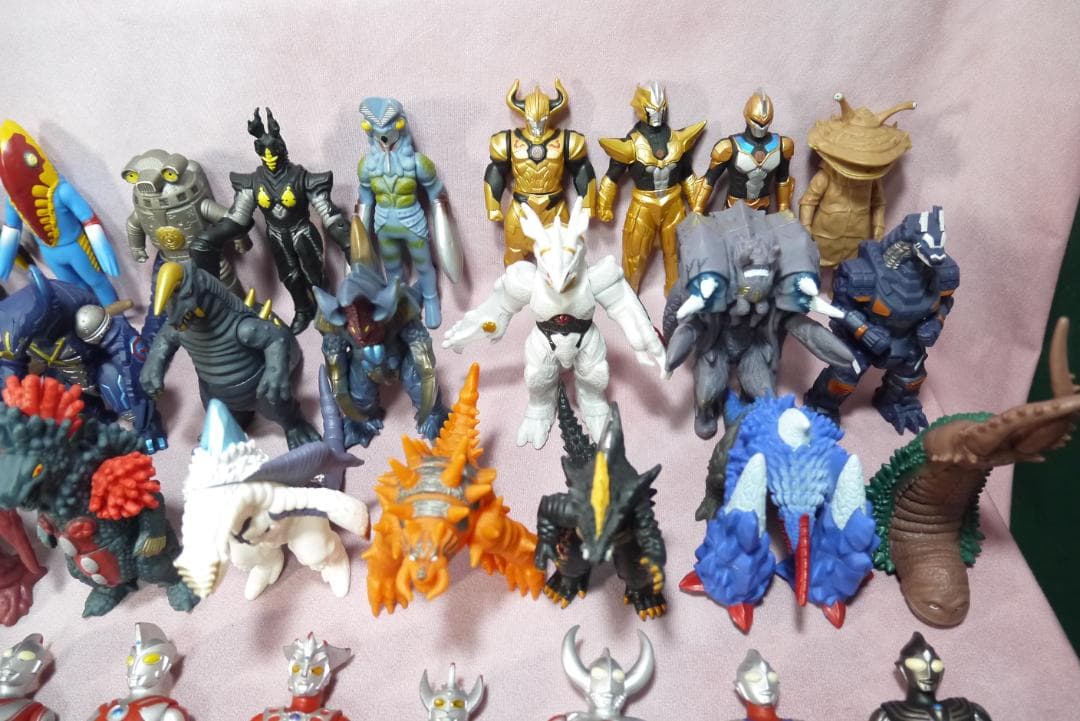 ウルトラヒーローシリーズ500　ウルトラ怪獣シリーズ500　ソフビ97体