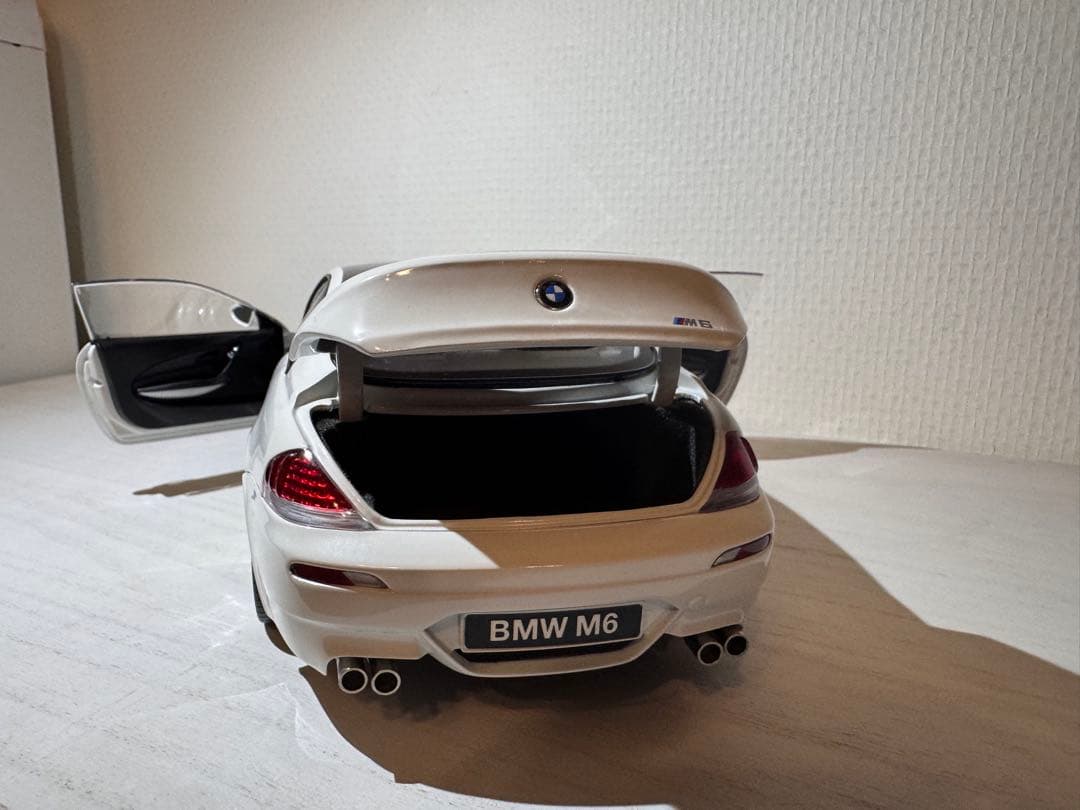 KYOSHO  M6 Coupe 1:18 ホワイト