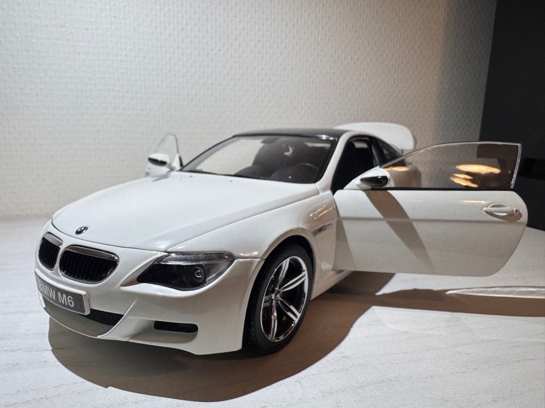 KYOSHO  M6 Coupe 1:18 ホワイト