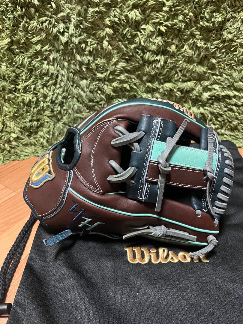 ウィルソン ワナビーヒーローデュアル 軟式内野手用1723型 ブラウン×ネイビー