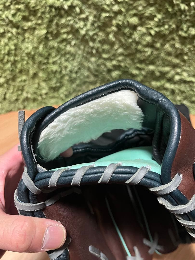 ウィルソン ワナビーヒーローデュアル 軟式内野手用1723型 ブラウン×ネイビー