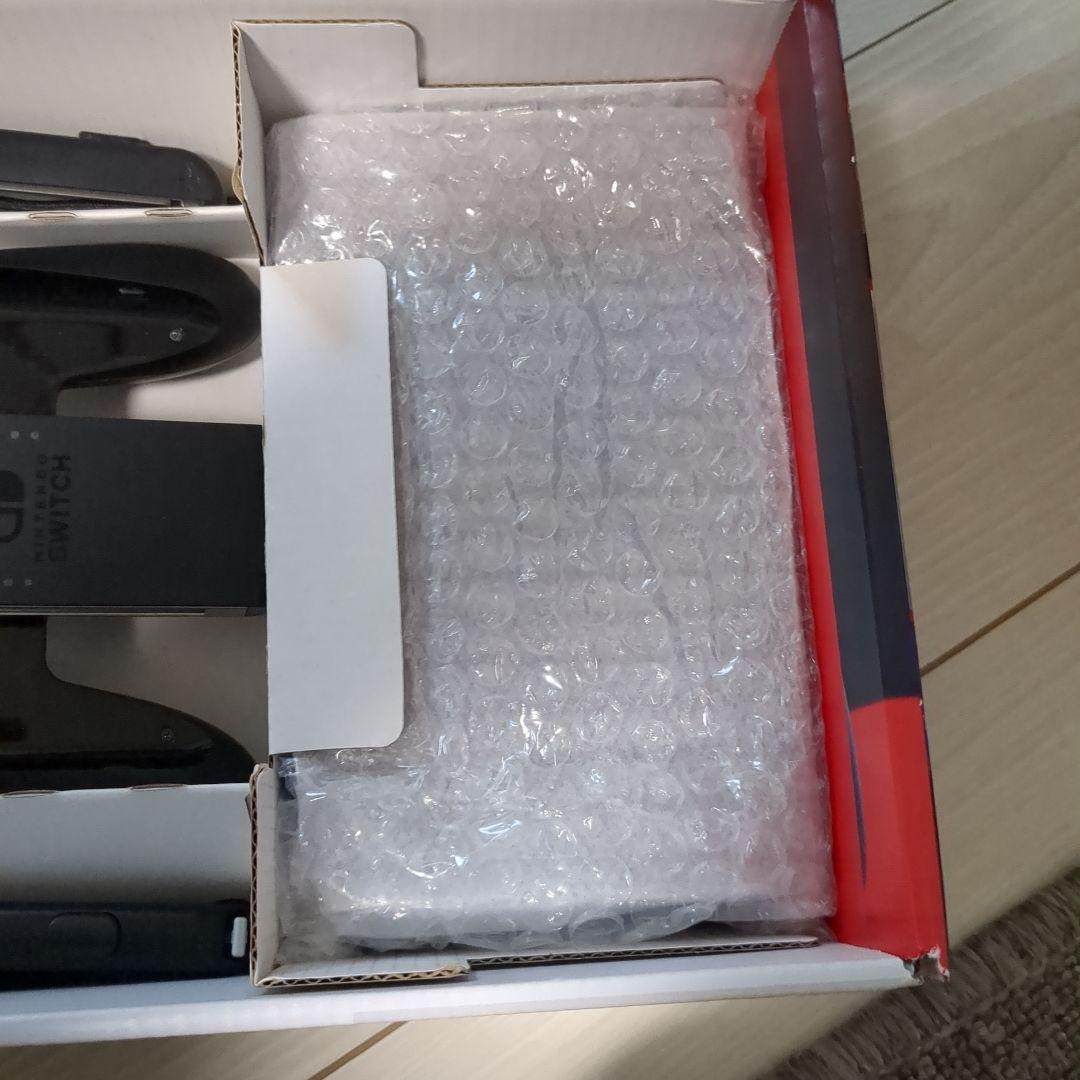 Nintendo switch バッテリー強化モデル　本体