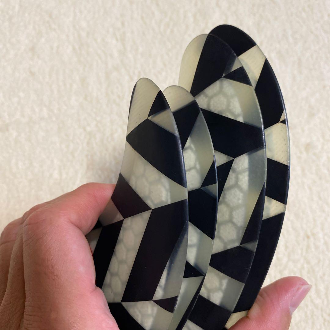 フューチャーフィン　F4クアッド　ハニカム