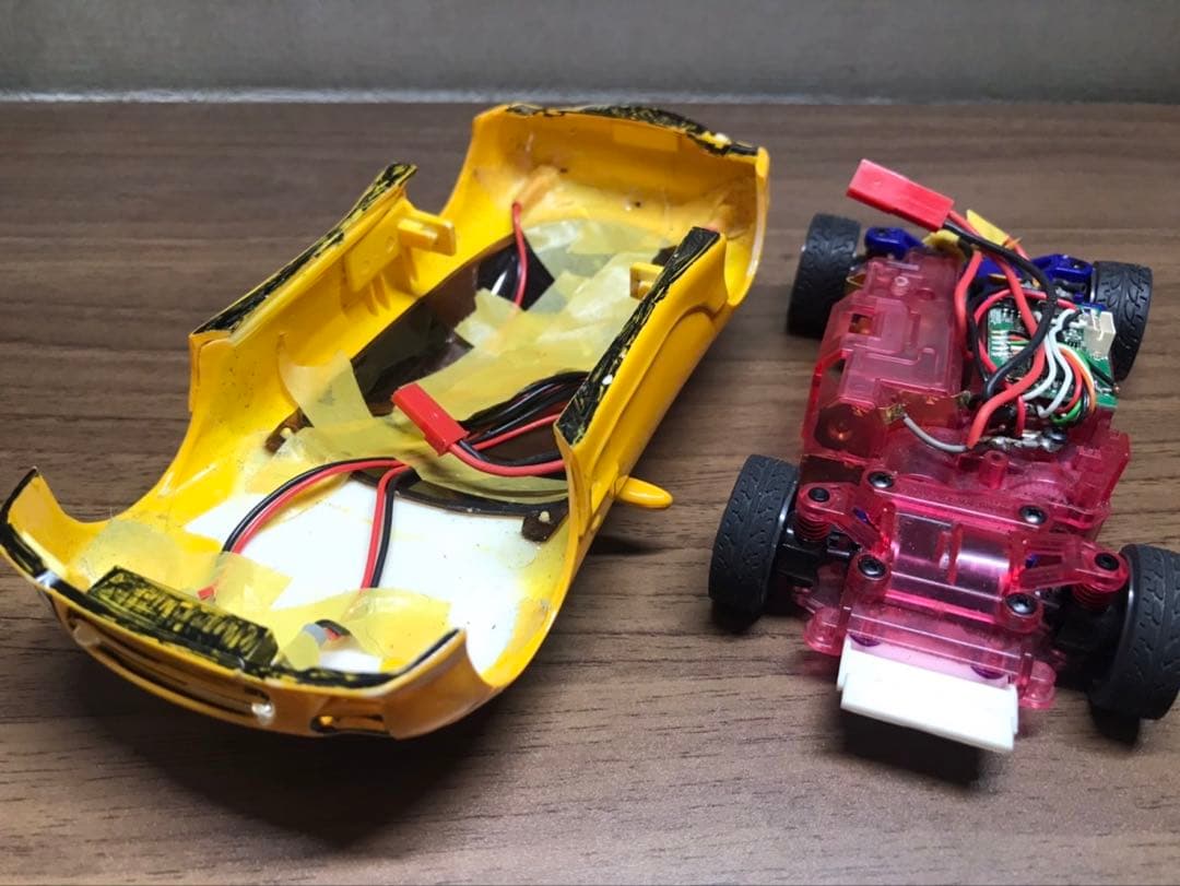 ラジコンカー　京商ミニッツ　AWD　ボディ＆ボールデフX2