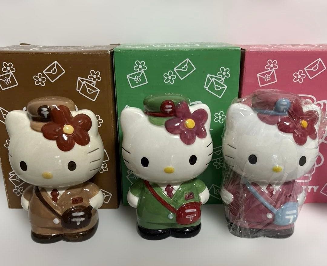 【5個セット】ハローキティ 郵便屋さん貯金箱3色＋グラス2個セット