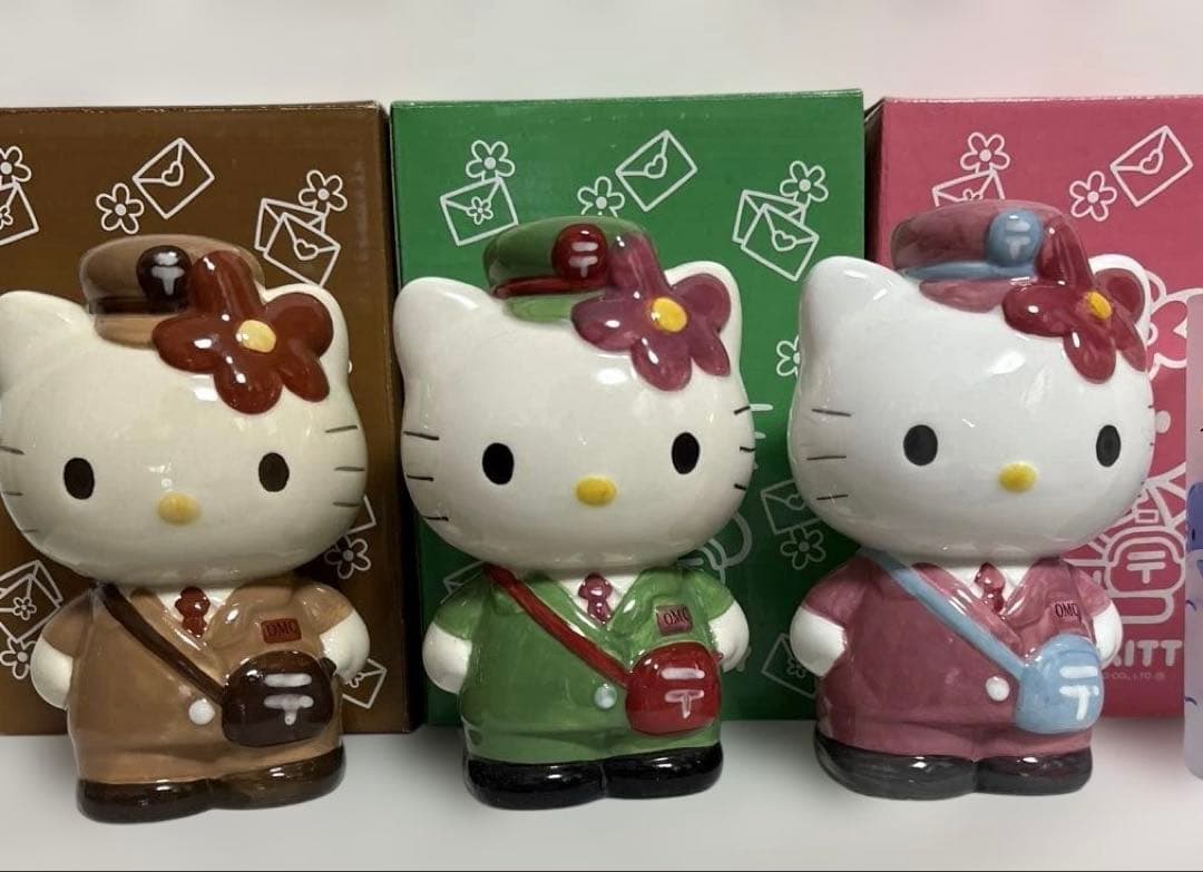 【5個セット】ハローキティ 郵便屋さん貯金箱3色＋グラス2個セット