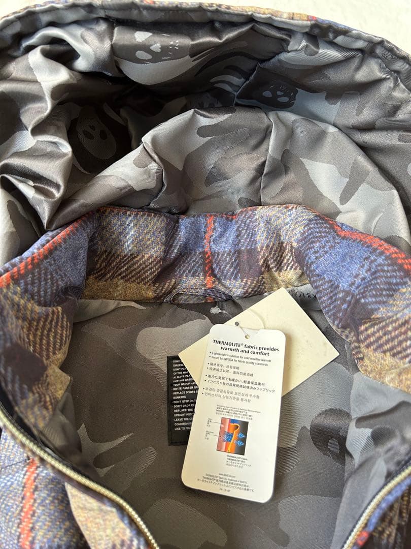 新品未使用　マークアンドロナ　ダウンジャケット