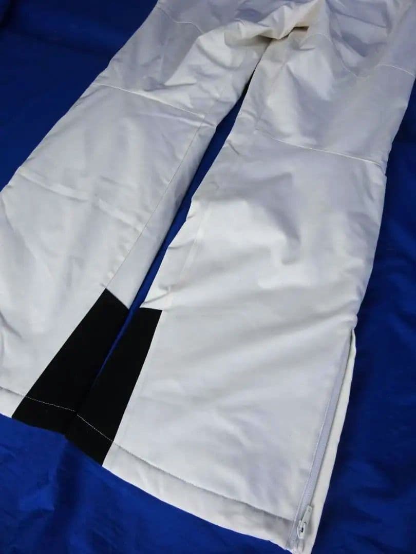 ★未使用★フェニックス レディースMサイズ スキーパンツ ホワイト白 女性用