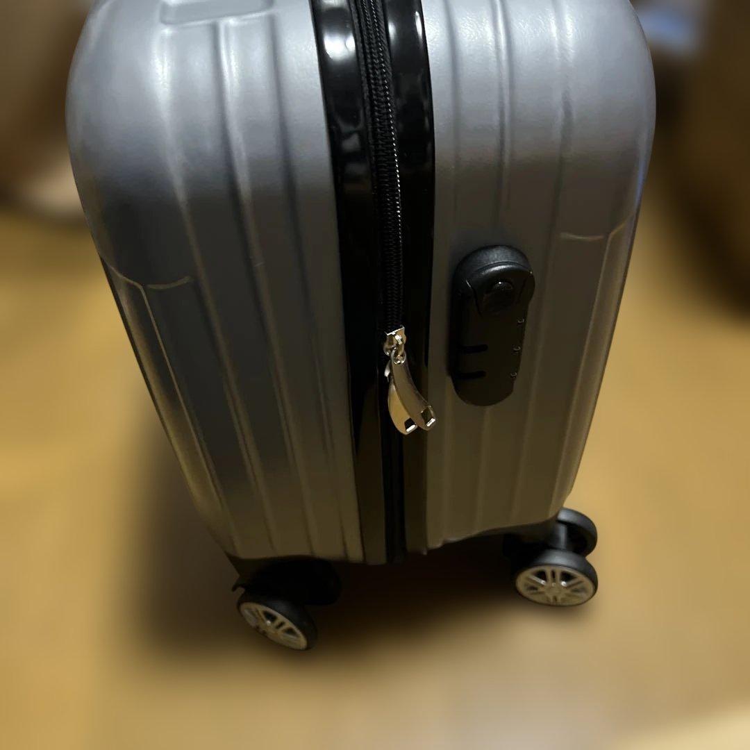 【新品未使用】スーツケース キャリーバッグ SSサイズ