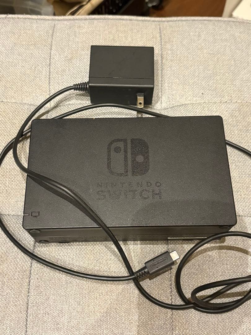 Nintendo Switch 本体 グリーン/ピンク　⚠️ネジ欠損有り(写真)