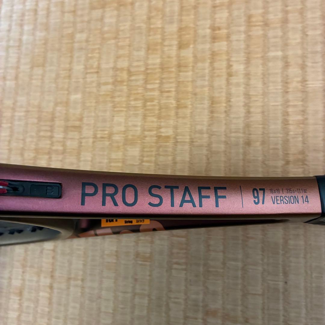 Wilson Pro Staff 97 v14 硬式テニスラケット　G2