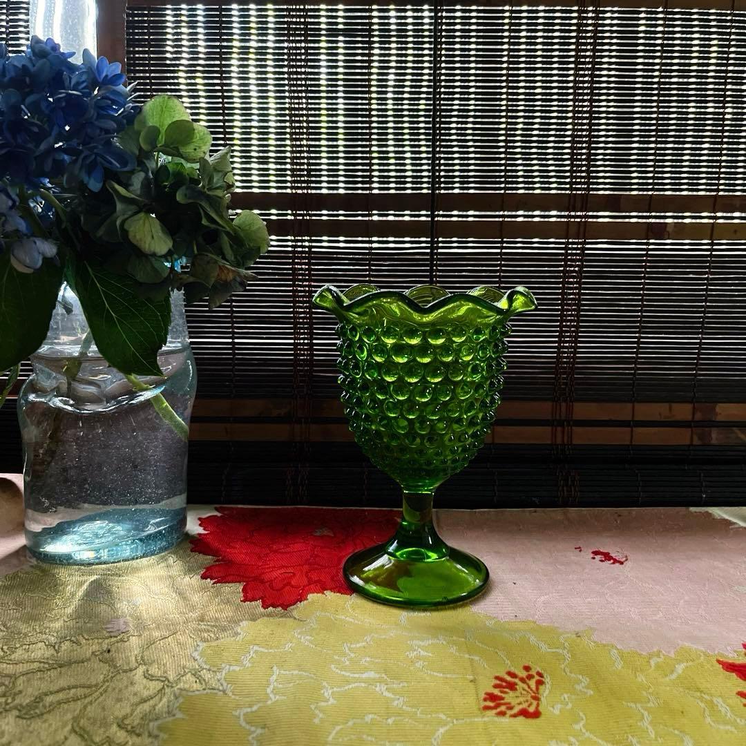 骨董　時代ガラス　希少　霰プレス　フリル　フォレストグリーン　濃緑色　氷コップ