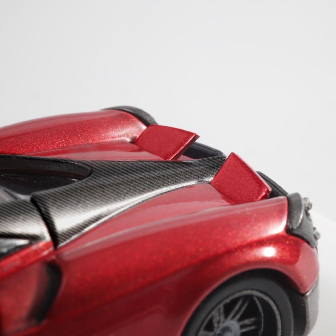 HKM プレミアム 1/64 パガーニ ウアイア 濃い赤色