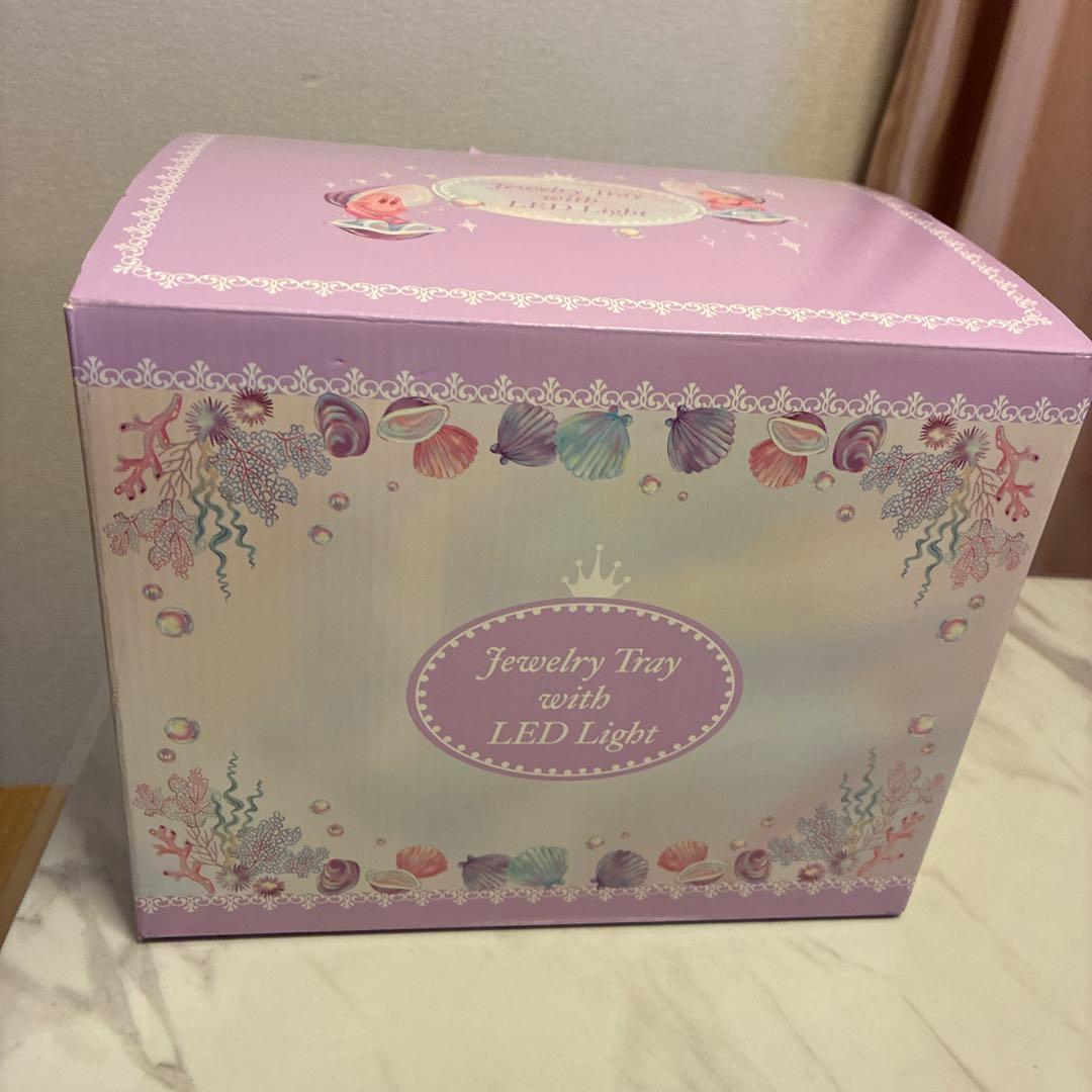 ヤングオイスター　LEDライト　アクセサリートレイ　ディズニーストア