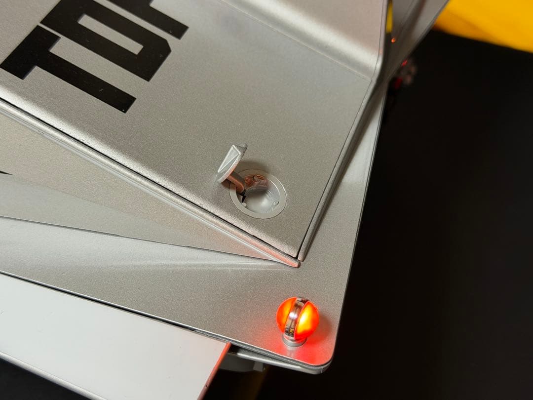 1/8ポインター前期型　ウルトラセブン　専用ケース/モロボシ・ダン付属