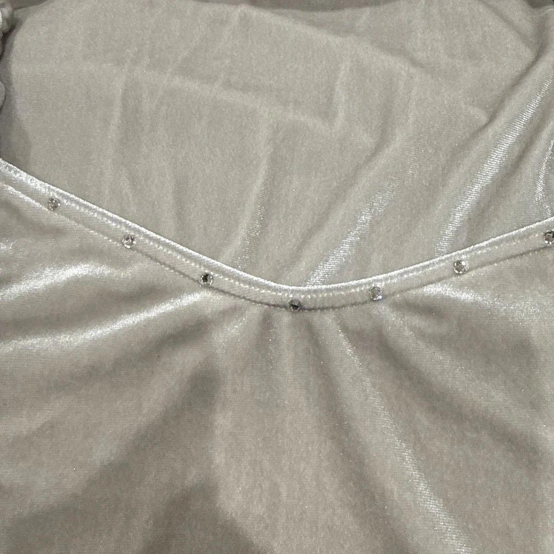 【未使用】ベロア生地レオタード　スカート付き　グレージュ