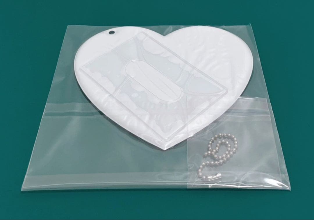 【激レア】　推しが武道館いってくれたら死ぬ　平尾アウリ　ハート型パスケース　百合