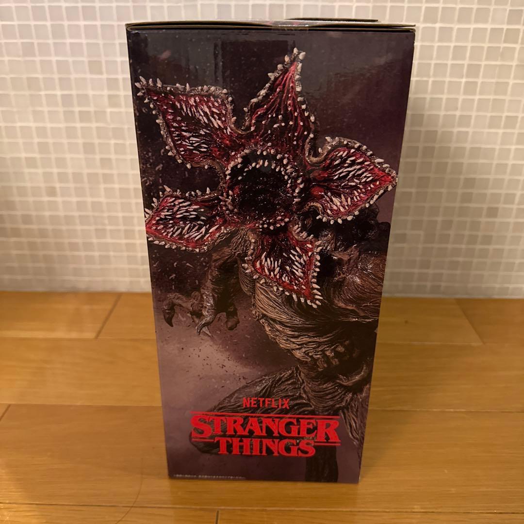 STRANGER THINGS DEMOGORGON フィギュア　デモゴルゴン