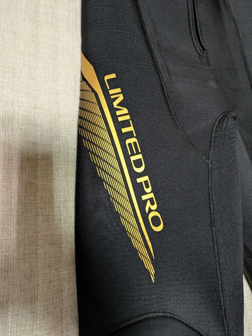 SHIMANO LIMITED PRO 鮎フィットウェーダー　サイズLA