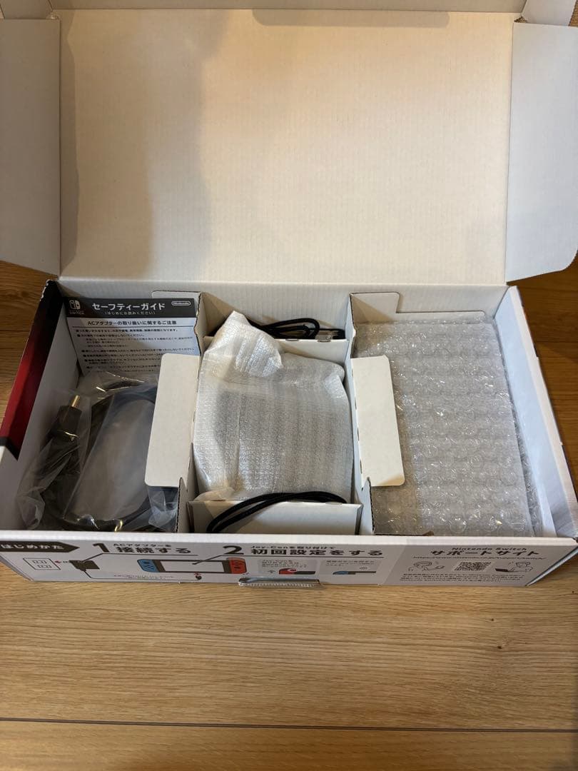 【付属品完備】Nintendo Switch ネオンブルー/ネオンレッド