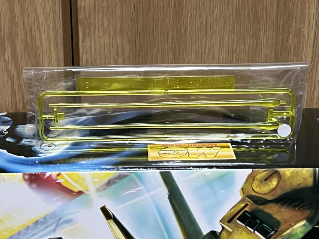 未組立　ガンプラ　MG 1/100 ジ・O ＋(ビームサーベルエフェクト2本）