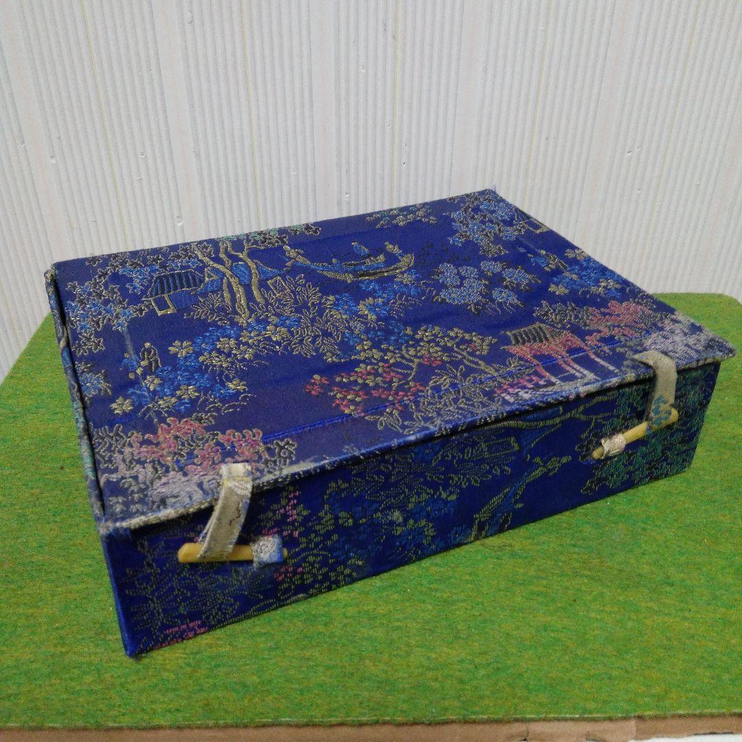 抗仔巖(こうしがん)硯、７吋、木製楕円形の 専用ケース・箱付き