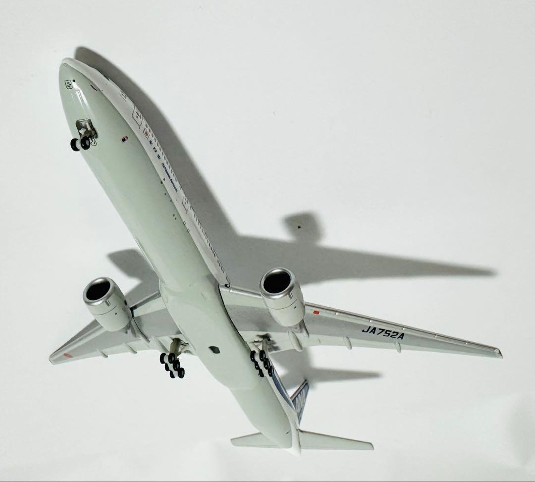 全日空商事 1/400 777-300 ANA特別塗装
