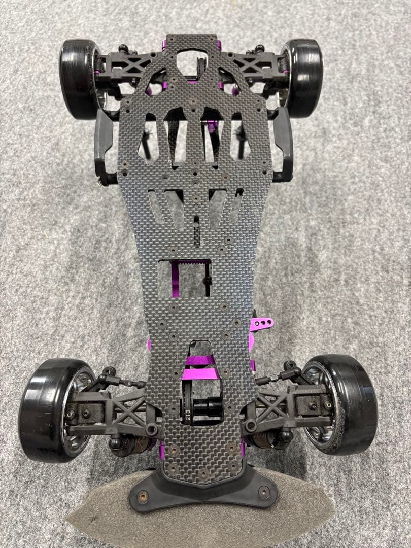 高性能カーボンファイバーラジコンカー