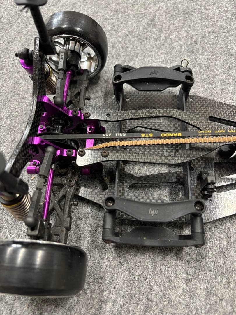 高性能カーボンファイバーラジコンカー