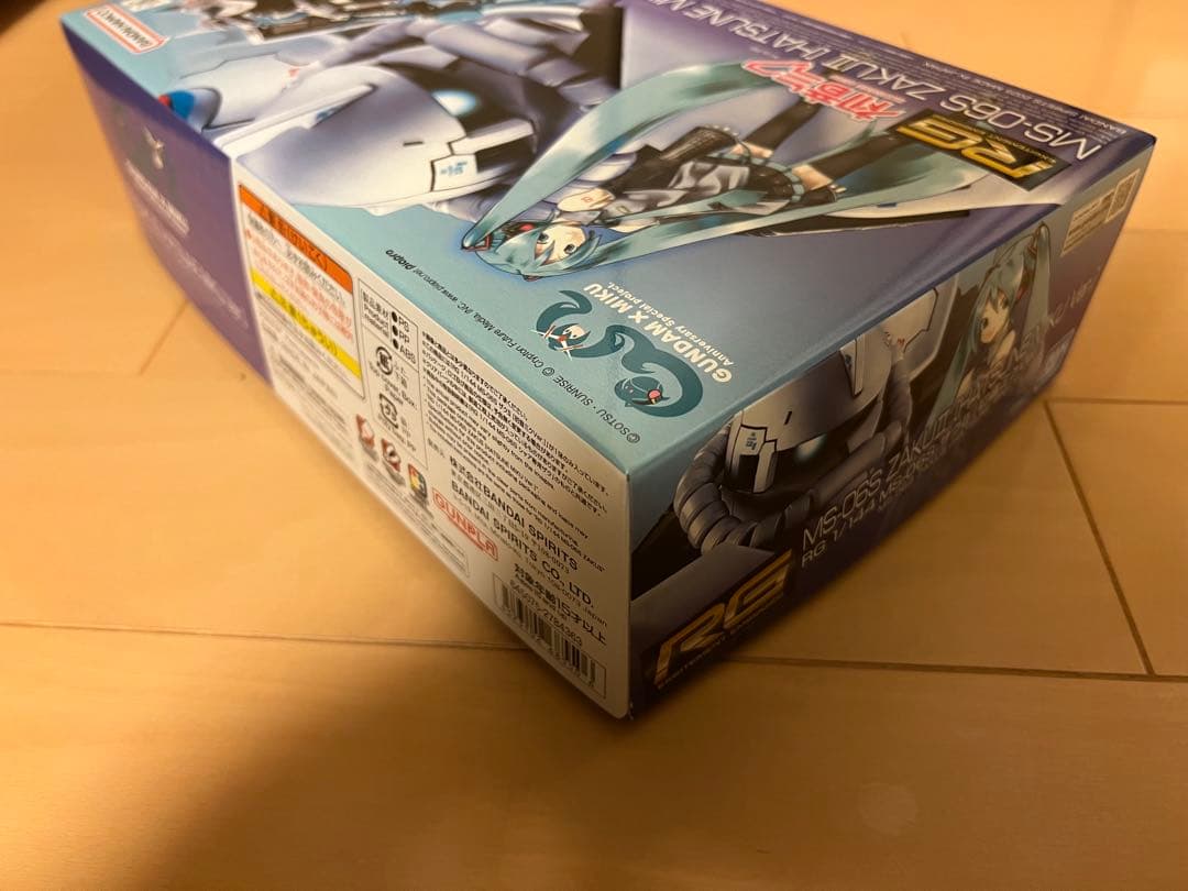 ガンプラRG 1/144 MS-06S ザクII 初音ミクVer.