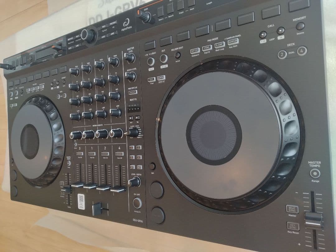 【AlphaTheta】DDJ-GRV6 DJコントローラー