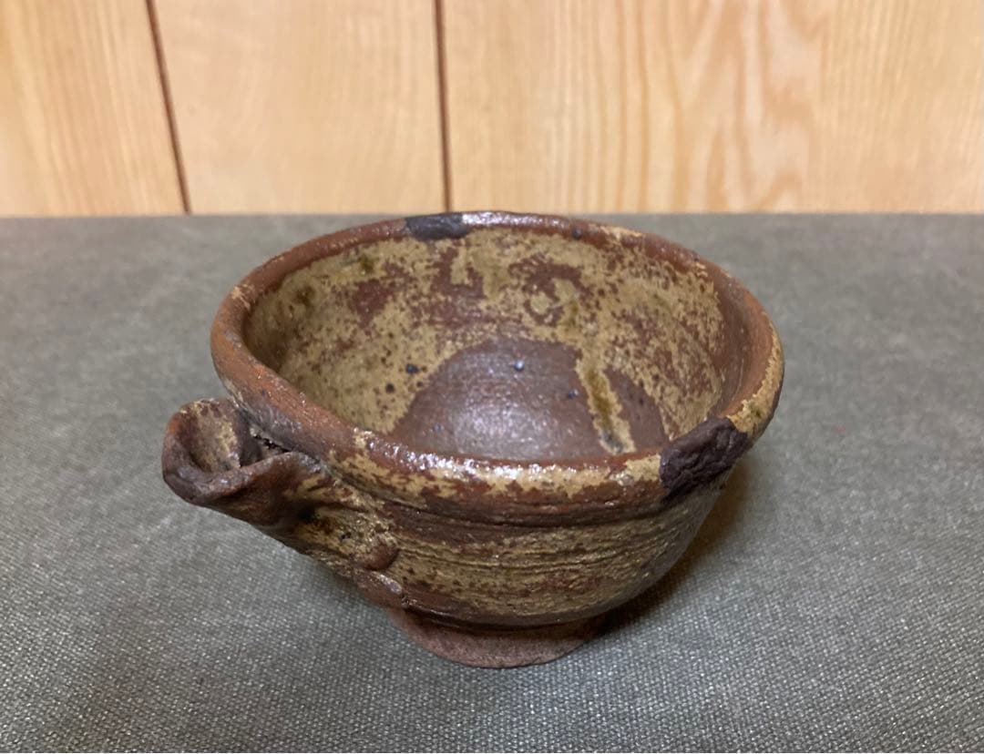 伊羅保 片口ぐい呑み (検索 古伊羅保 黄瀬戸 古唐津 酒器