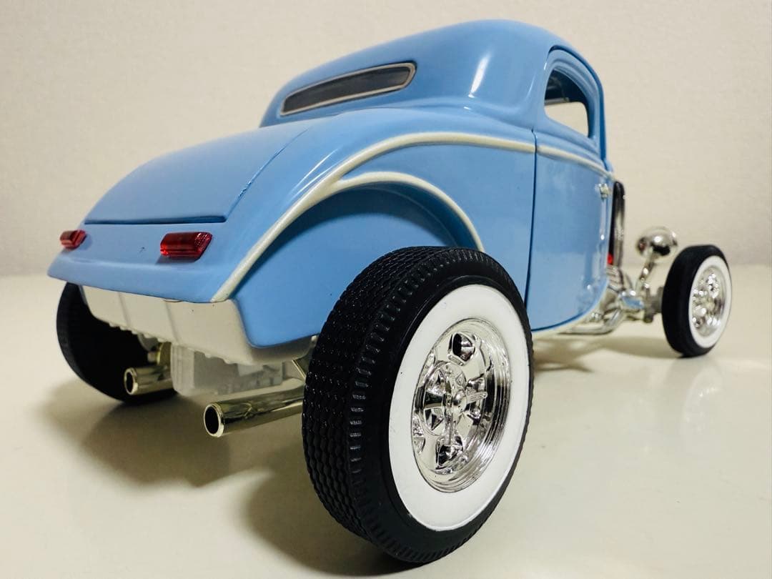 アーテル/'34 Fordフォード HotRodホットロッド 1/18