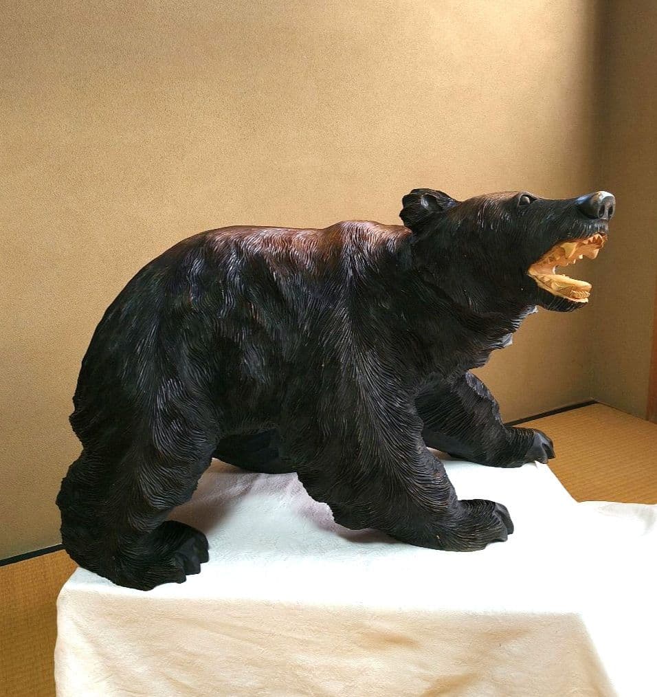ひ*)様 【送料込み】特大 木彫り熊 熊の彫刻 木製 置物