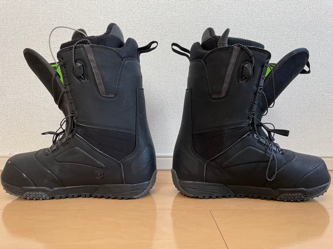 スノーボードブーツ 黒