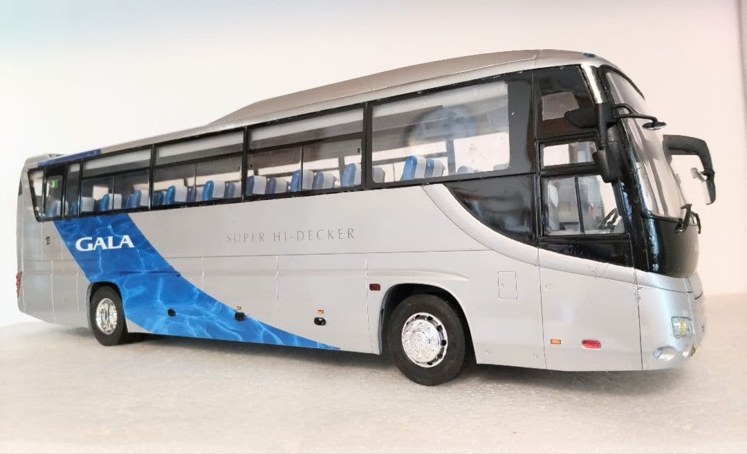 1/32 いすゞガーラスーパーハイデッカ 素人組立品