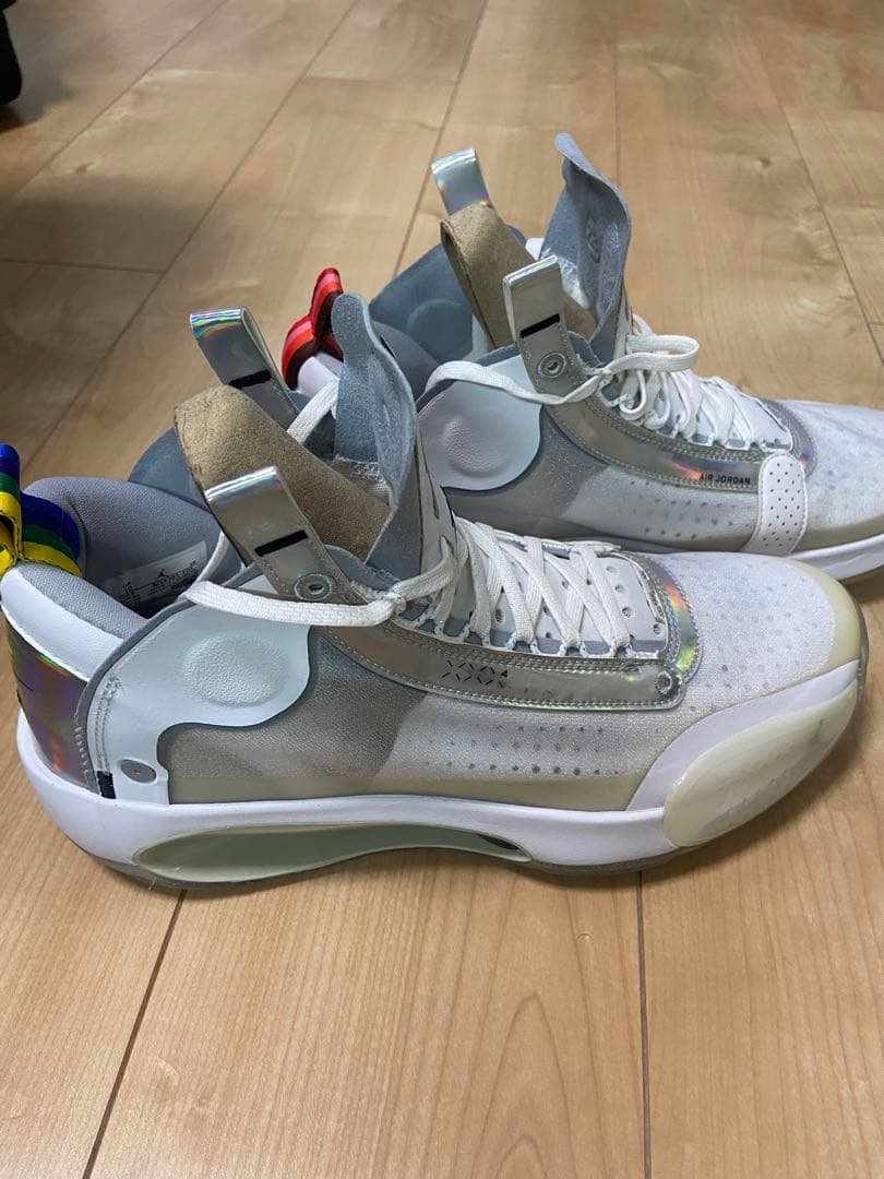 ナイキエアジョーダン　XXXIV ホワイトメタルシルバー