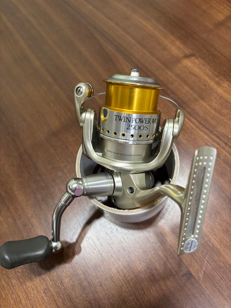 TWINPOWER mg2500S スピニングリール