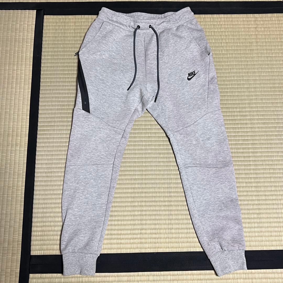 大人気モデル Nike テック　パーカー　パンツ　セット　L