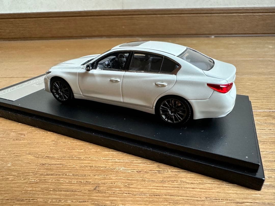 絶版 Hi-Story 1/43 SKYLINE 400R(V37) 2019白
