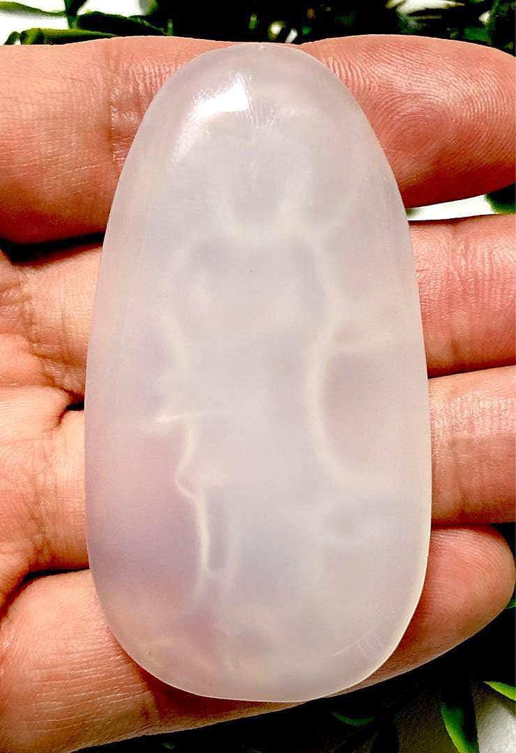 夢幻品質　秘蔵放出　神の力を授かった伝説の秘宝　古代天然白瑪瑙の観音神玉珮