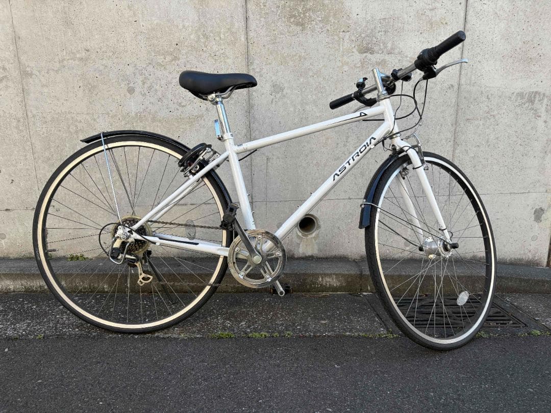 引取限定 イオンバイク アストロイア クロスバイク 700C 6段変速 ホワイト