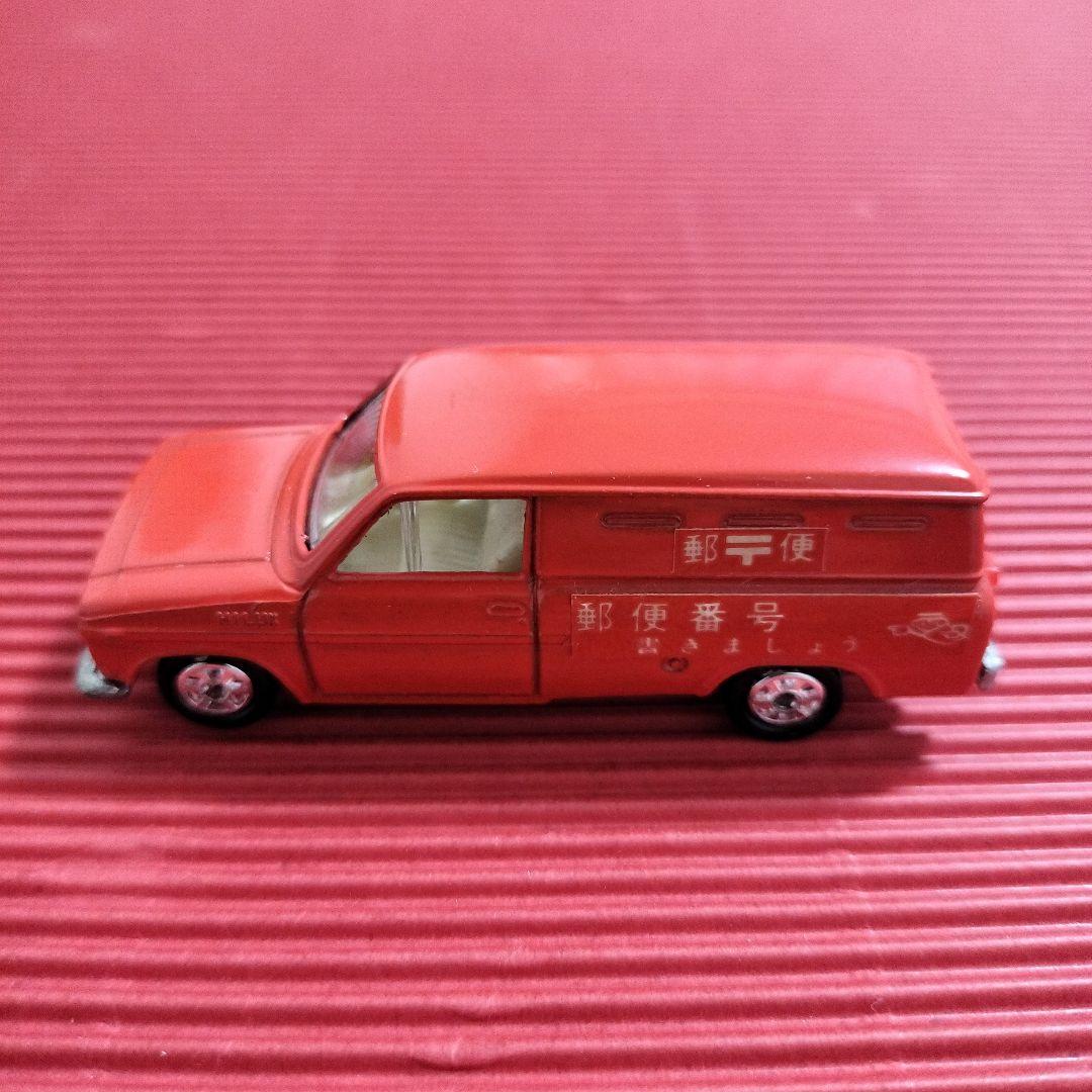 トミカ『トヨタハイラックス』1Eホイール