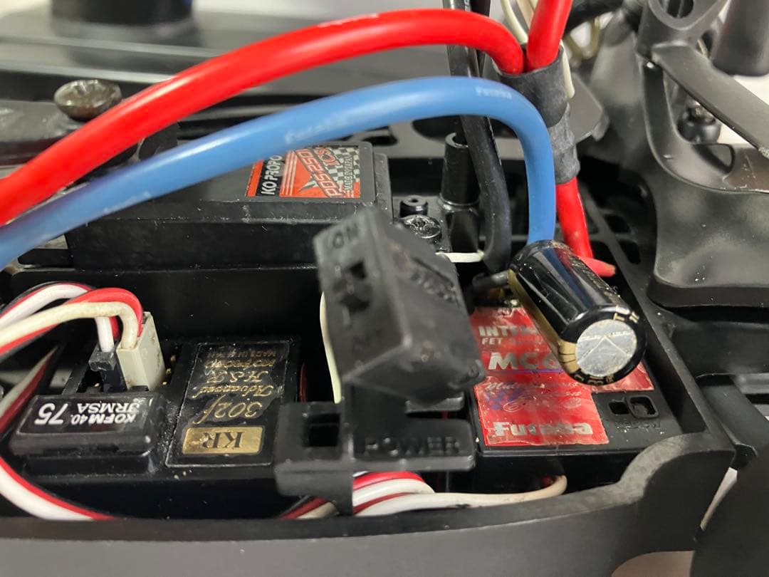 RCカーシャーシ 透明ボディ付き