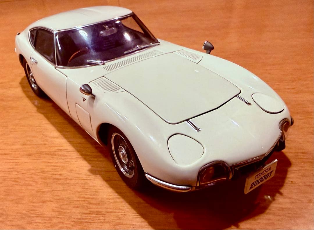AUTOart製 トヨタ2000GT 1/18